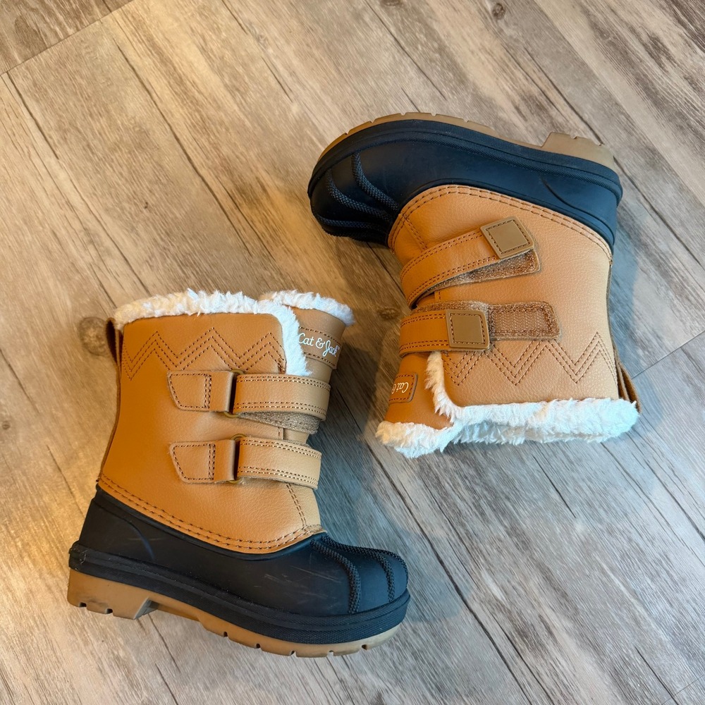 Cat & Jack Toddler Kids Tan Black Faux Fur Lined Winter Duck Boots Size 8 - Picture 4 of 9